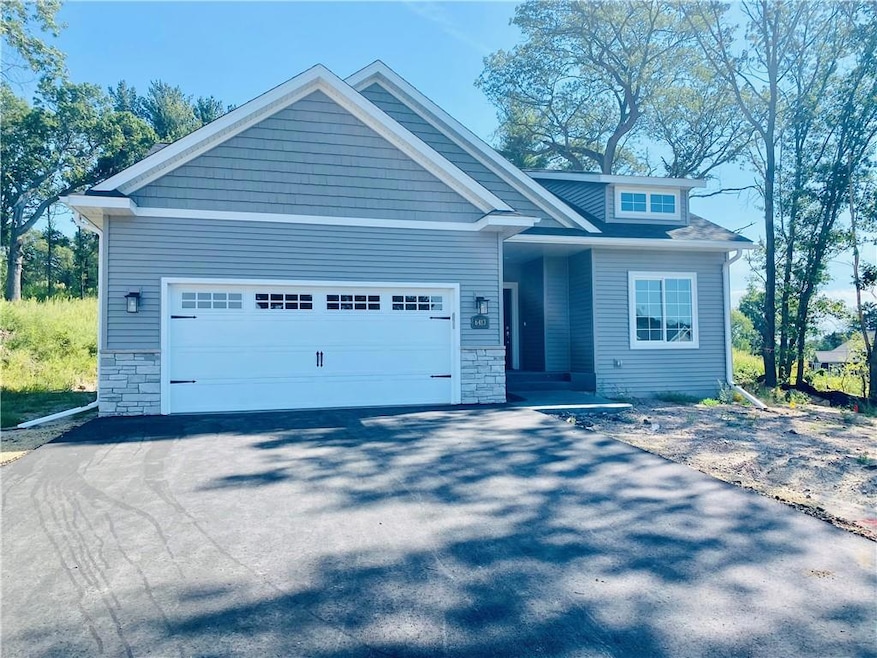 6413 Aspen Ridge Dr, Eau Claire, WI 54703 - photo 1