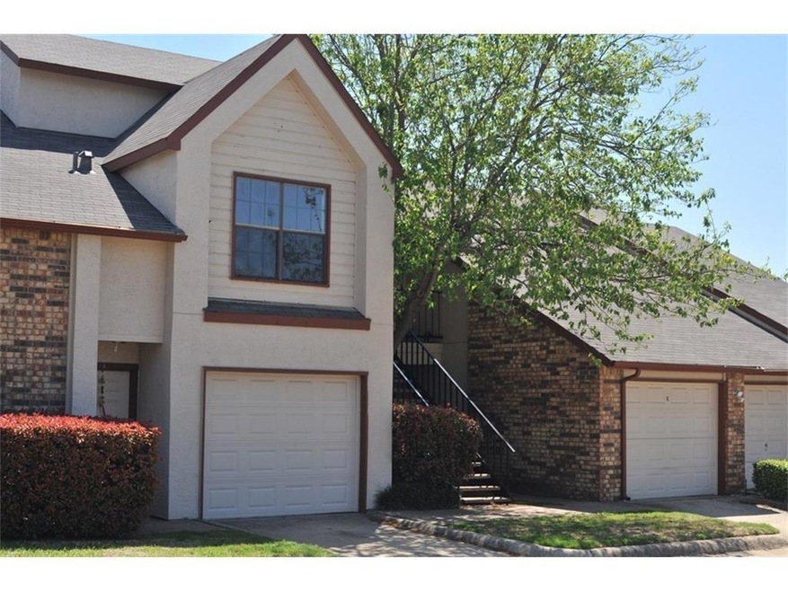 821 W Harwood Rd unit B, Hurst, TX 76054 - photo 1