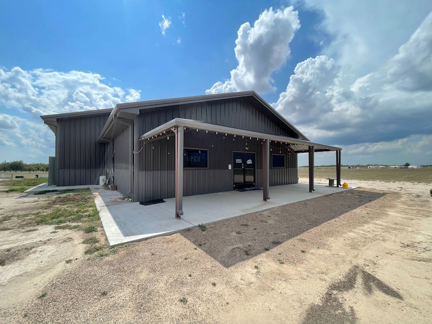 10615 U S 84, Shallowater, TX 79363 - photo 1