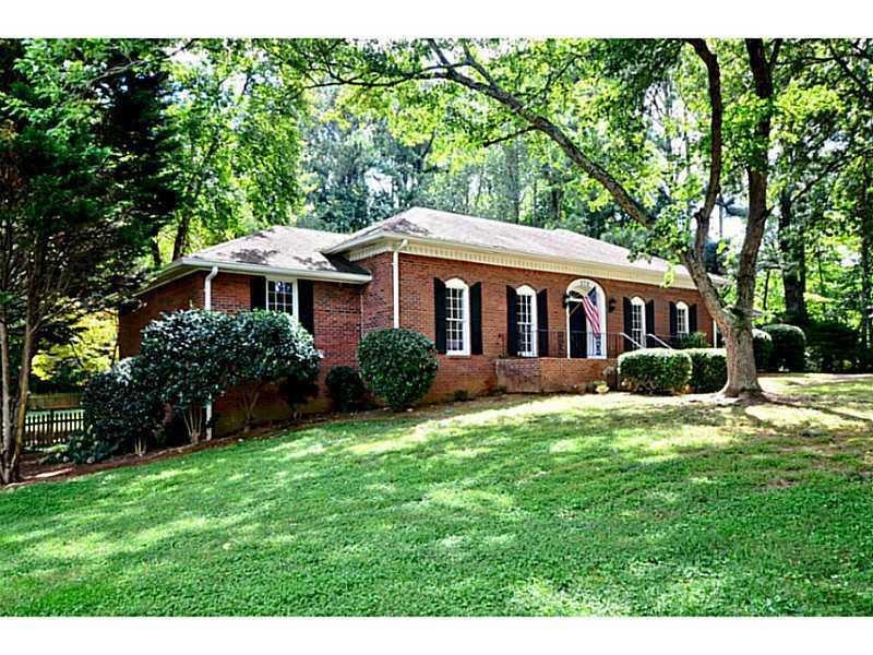 270 Saddle Horn Cir, Roswell, GA 30076 - photo 1