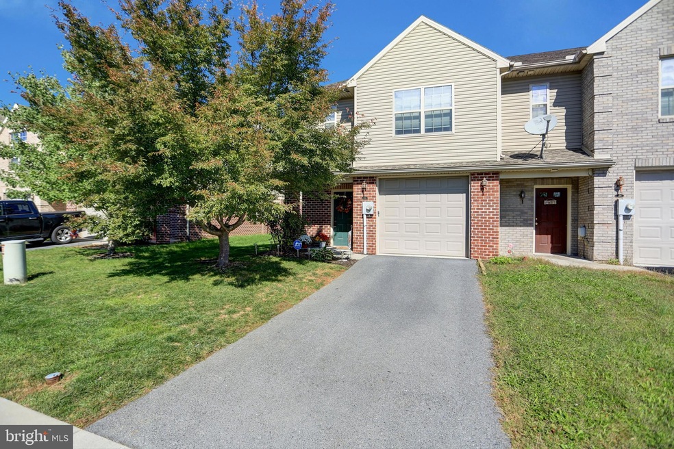 230 Merriweather Dr unit 113, Chambersburg, PA 17201 - photo 1