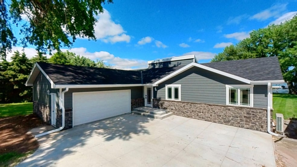 2 Merriweather • Drive 11, Johnson Lake, NE 68937 - photo 1