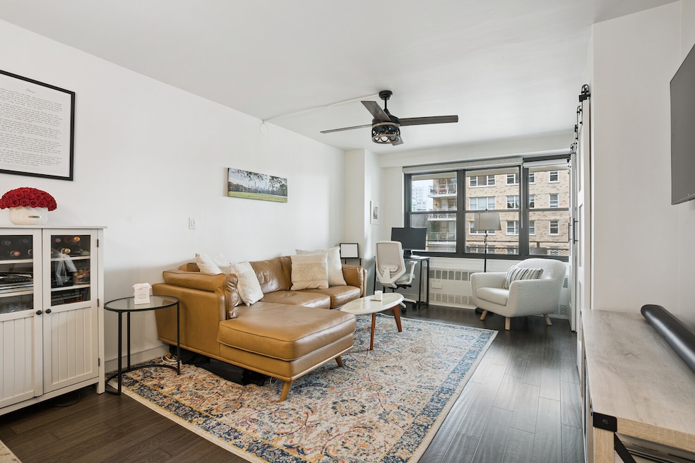 345 E 81st St unit 9D, New York, NY 10028 - photo 1