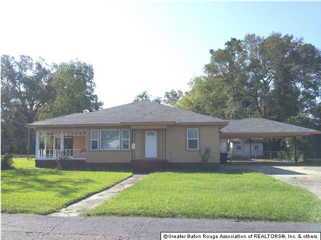 4368 Mohican Street (at Eaton). Spacious, on 2 lot