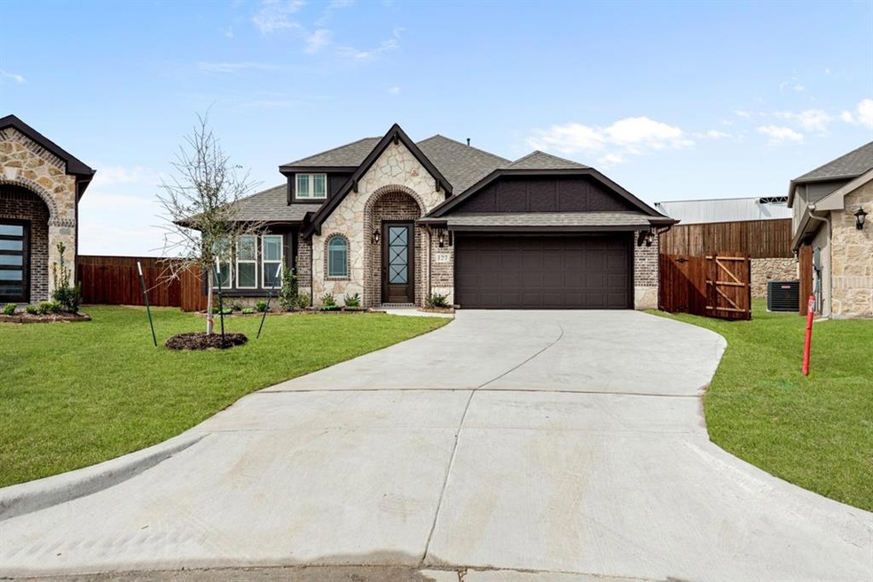 104 Myrtle Ln, Granbury, TX 76049 - photo 1