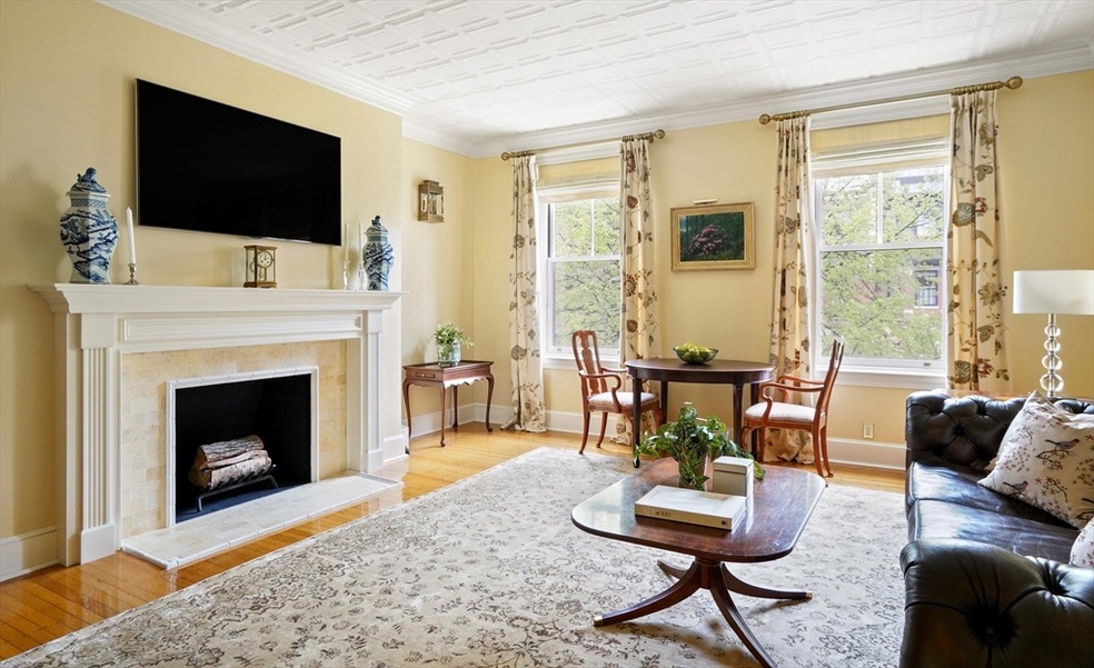 357-359 Beacon St unit 4, Boston, MA 02116 - photo 1