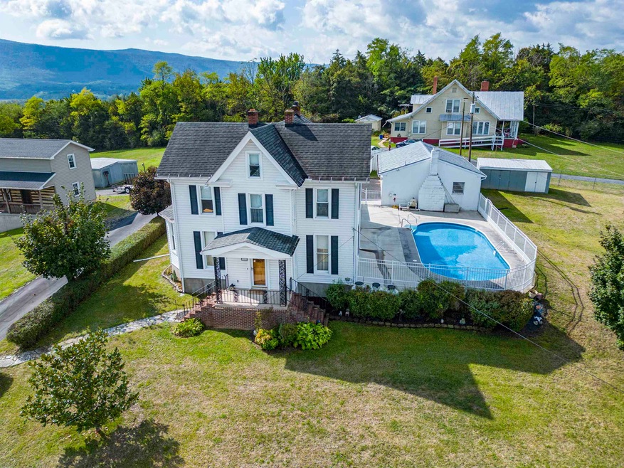 787 Ash St, Strasburg, VA 22657 - photo 1