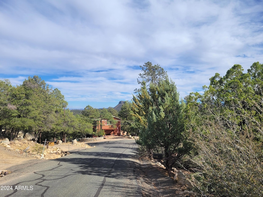 5240 Rock Cove