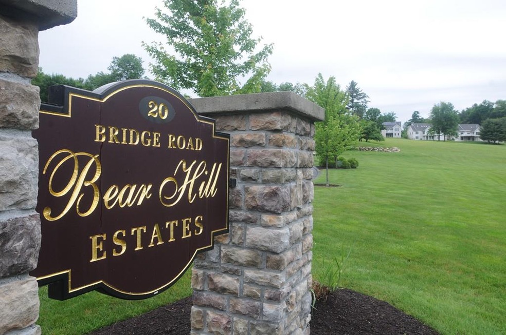 20 Bridge Rd unit 22, Florence, MA 01062 - photo 1