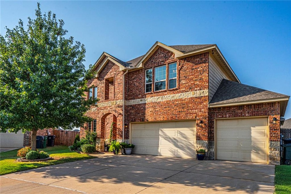 Beautiful 5 bedroom home on Quiet Cul-de Sac!!