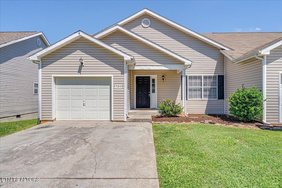 Beautiful 2 story Unit