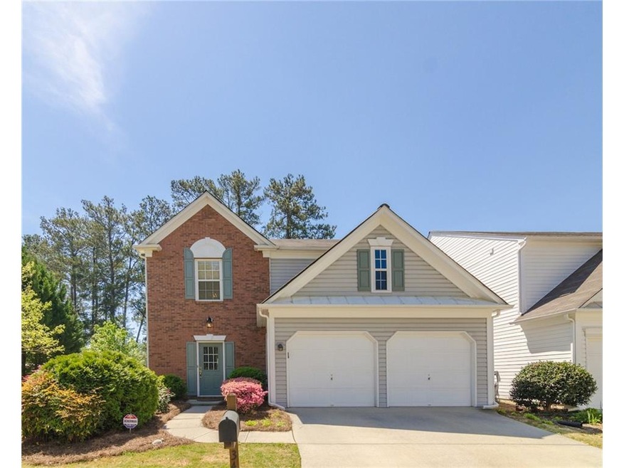 Spacious 3 BR/2.5 BA end unit townhome!