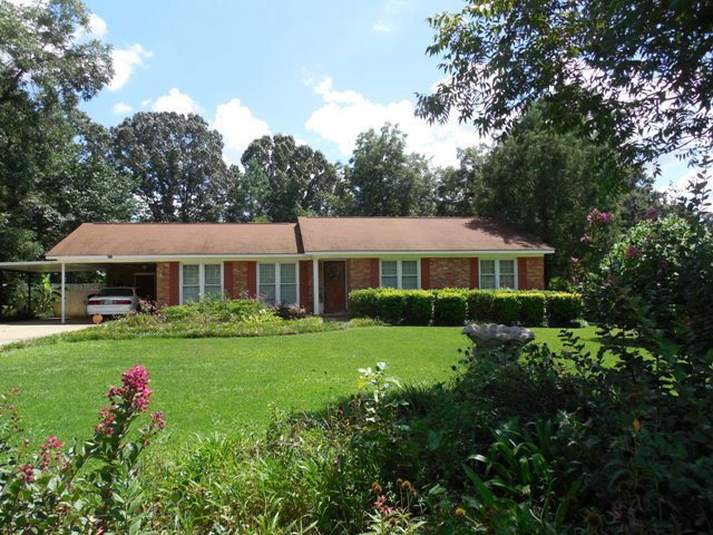 802 Community Ave, Albany, GA 31705 - photo 1