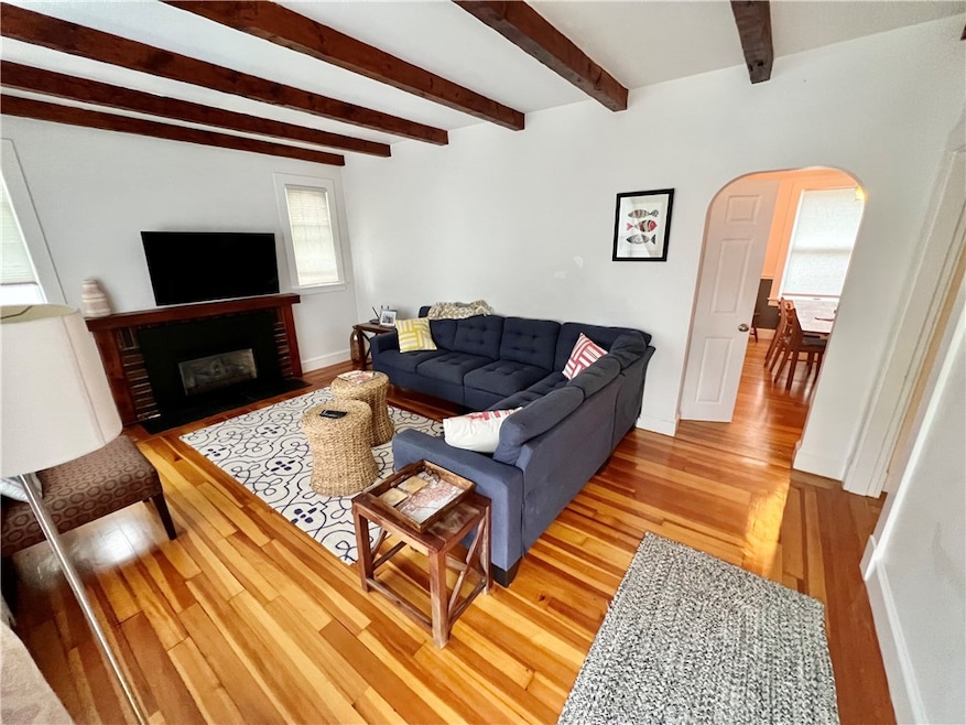 7 Watson St, Newport, RI 02840 - photo 1