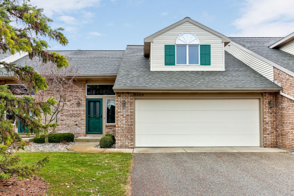 6069 Gleneagle Dr, Hudsonville, MI 49426