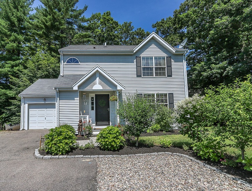 7 Heritage Path, Millis, MA 02054 - photo 1