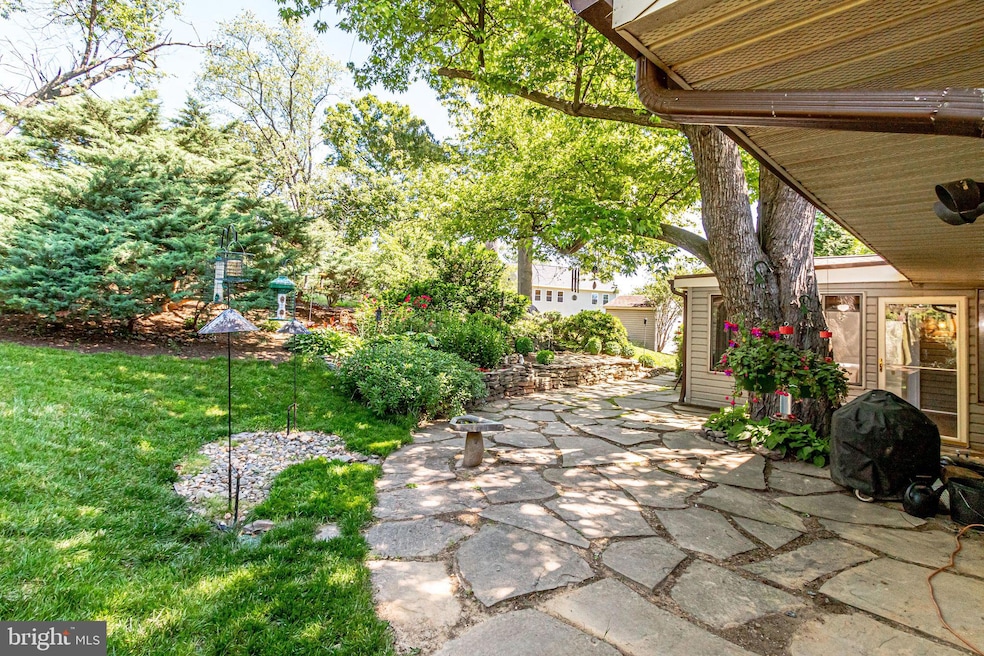 7404 Franklin Rd, Annandale, VA 22003 - photo 1