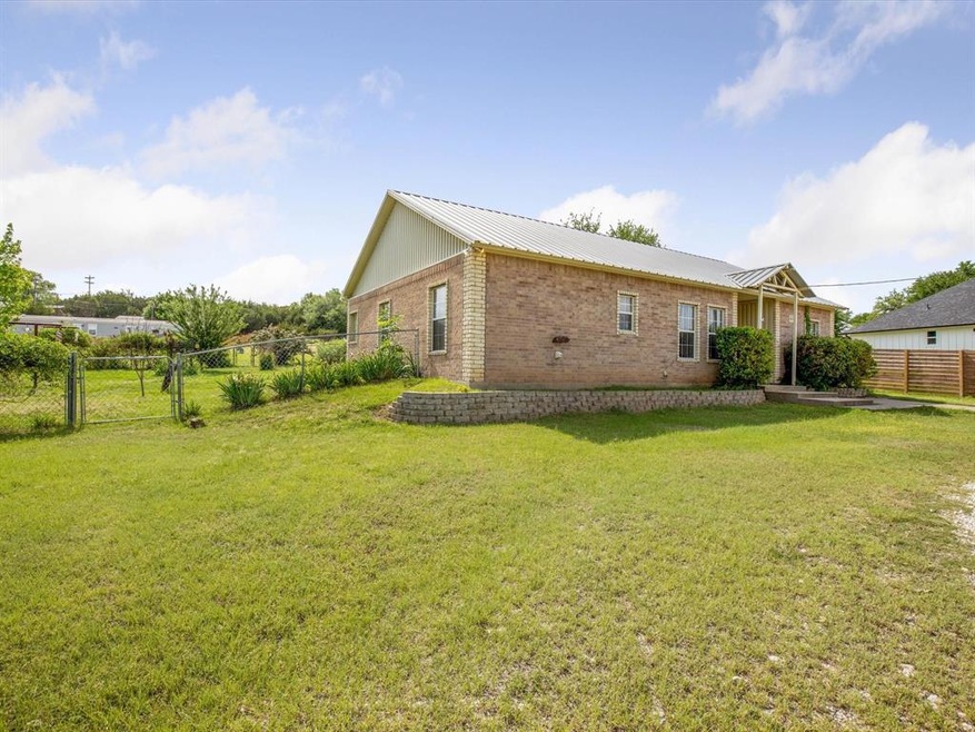 2809 Sky Harbour Dr, Granbury, TX 76049 - photo 1