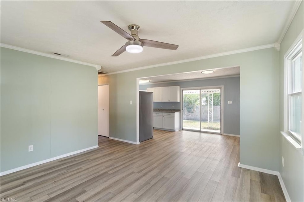 NICE OPEN FLOOR PLAN!
