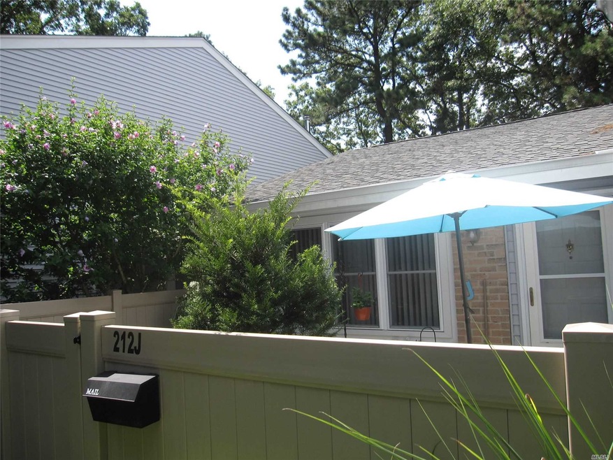 212J Springmeadow Dr, Holbrook, NY 11741 - photo 1