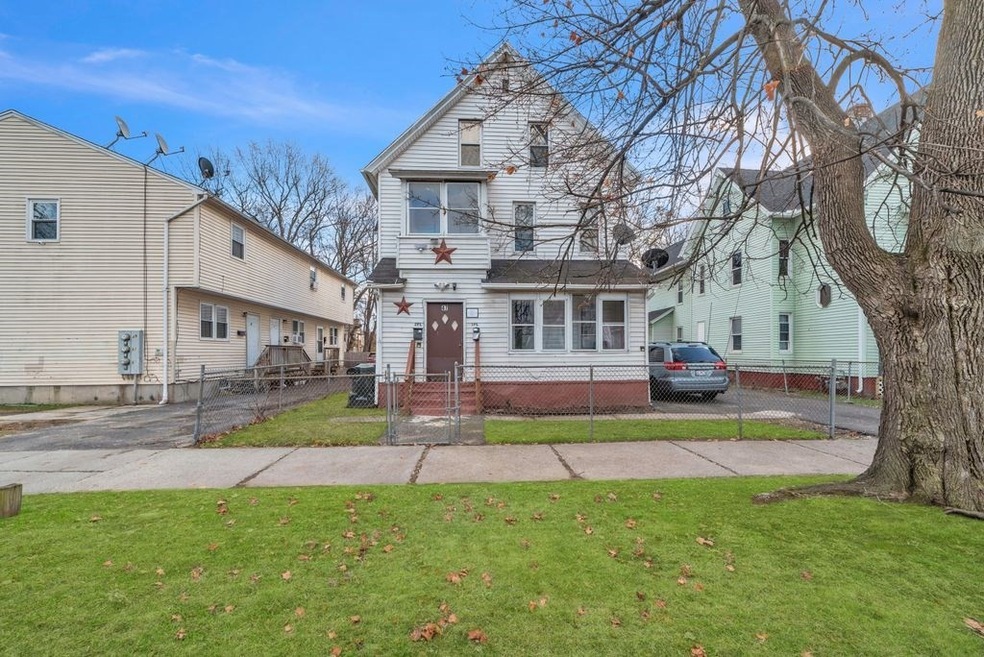47 Jefferson Ave, Springfield, MA 01107 - photo 1