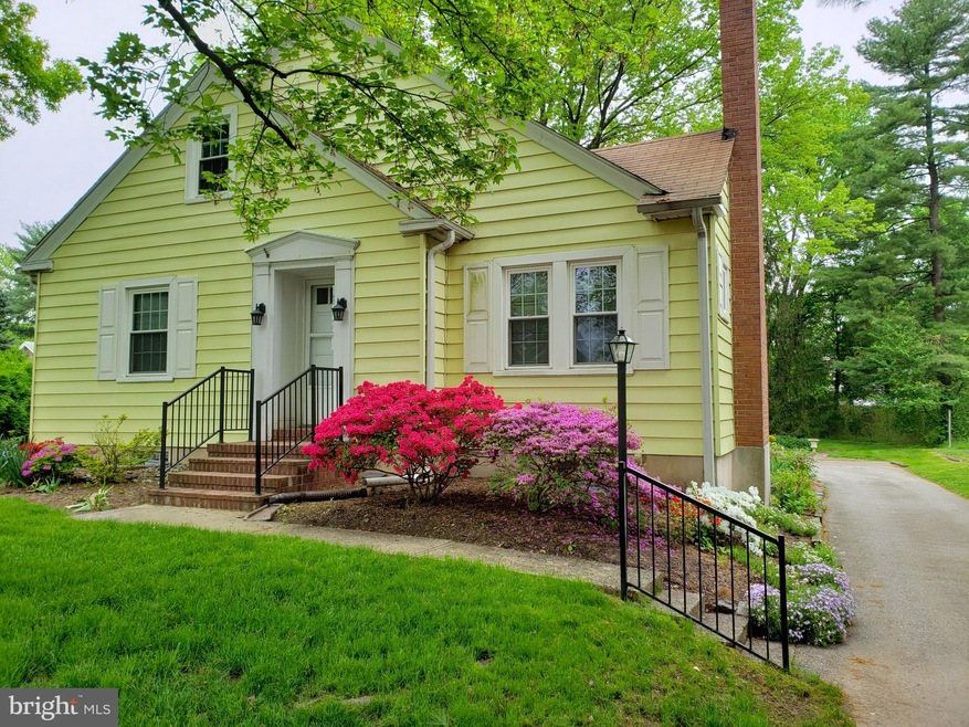 307 S Trooper Rd, Norristown, PA 19403 - photo 1