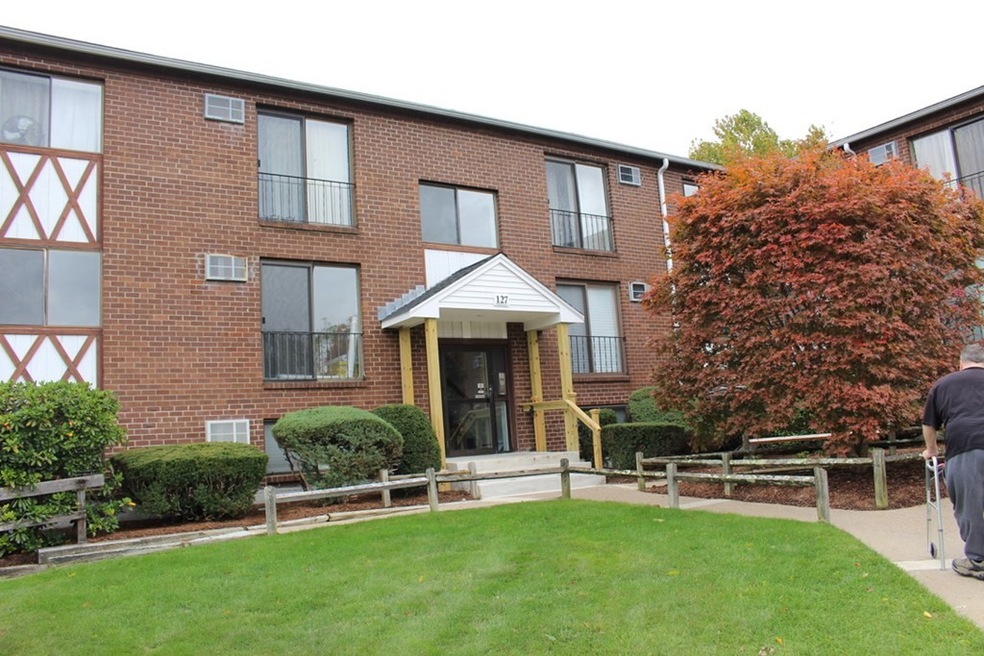 127 King St unit 106, Franklin, MA 02038 - photo 1