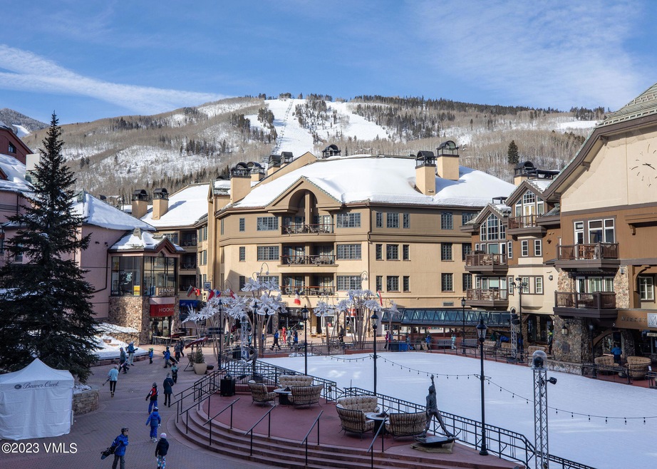 park_plaza_winter_b
