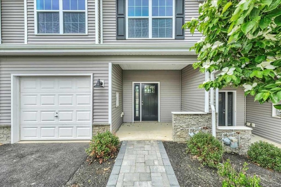 6 Champlain Way, West Fishkill, NY 12590 - photo 1