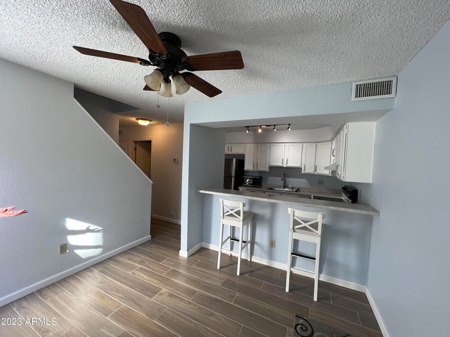 2121 S Pennington unit 45, Mesa, AZ 85202 - photo 1