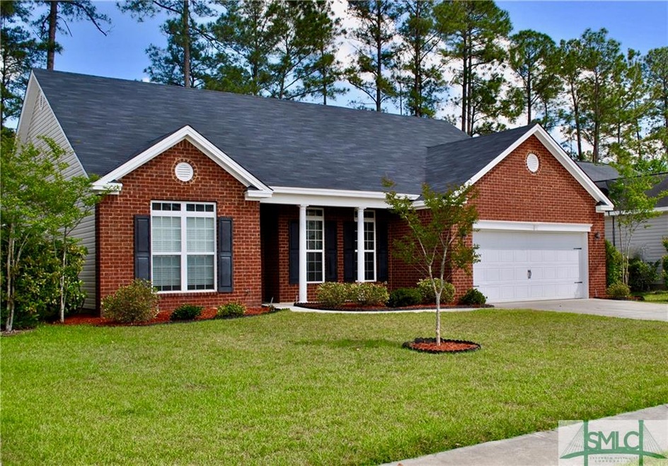 Beautiful brick-front home in Pooler!