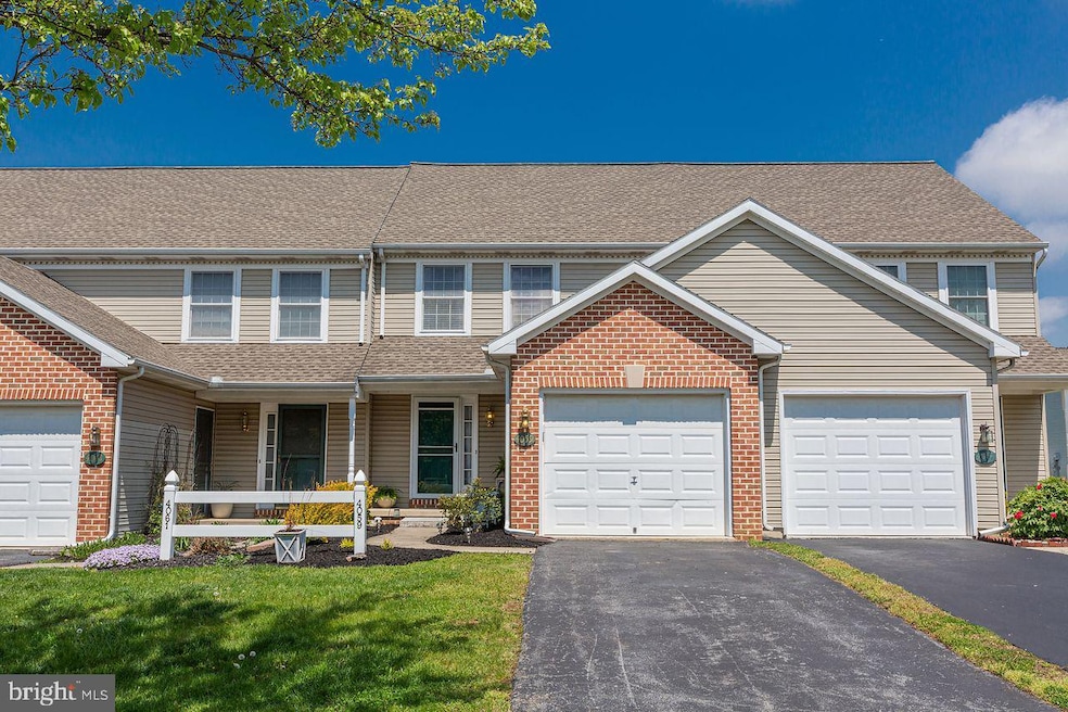 4059 Laurel Ln, Mount Joy, PA 17552 - photo 1