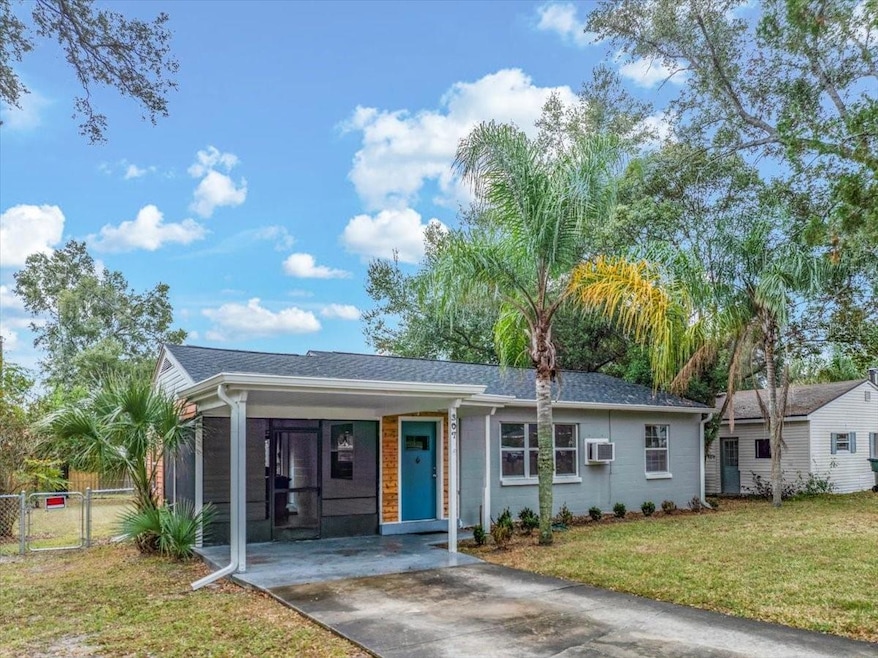 307 Carleton St, Lakeland, FL 33803 - photo 1