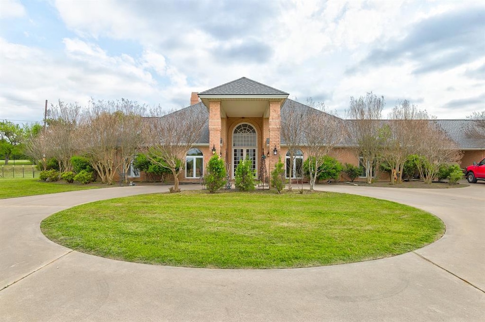 527 Hlavek Rd, Decatur, TX 76234 - photo 1