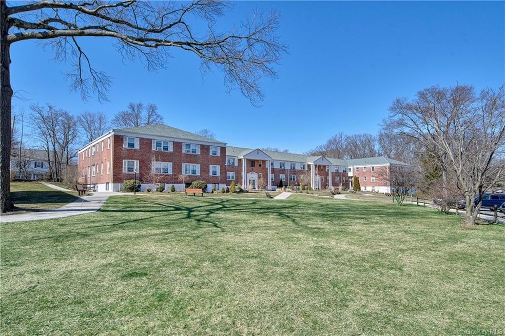 4 South Rd unit 1T, Harrison, NY 10528 - photo 1