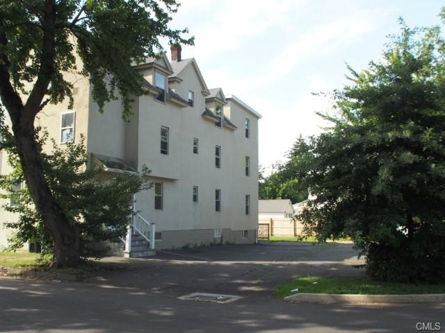 83 Longfellow Ave unit 3rd, Fairfield, CT 06825 - photo 1