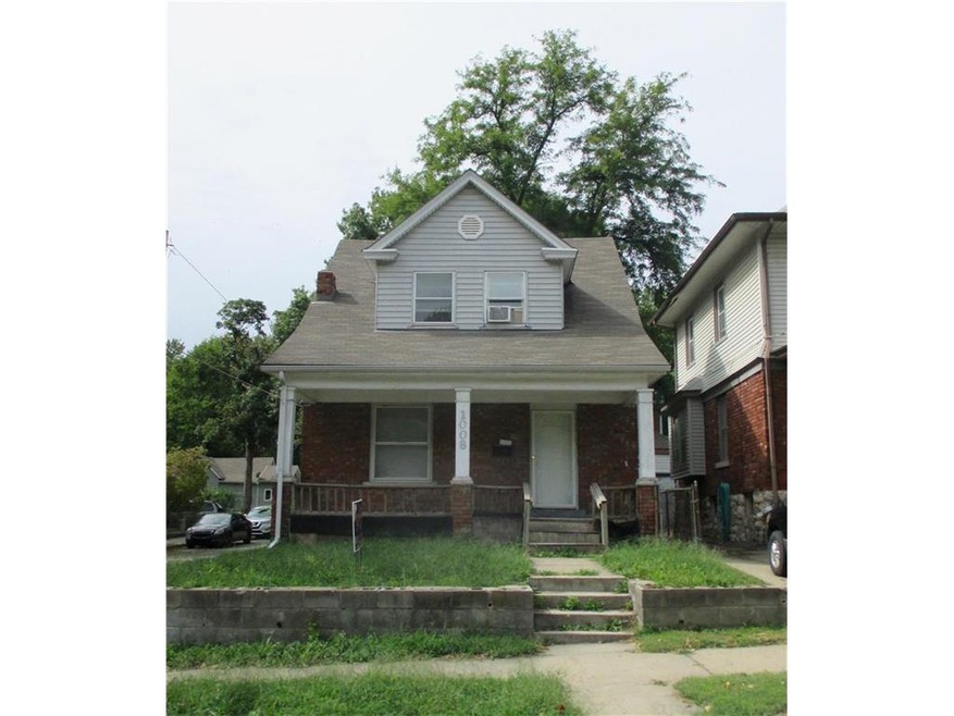 Brick & vinyl siding.