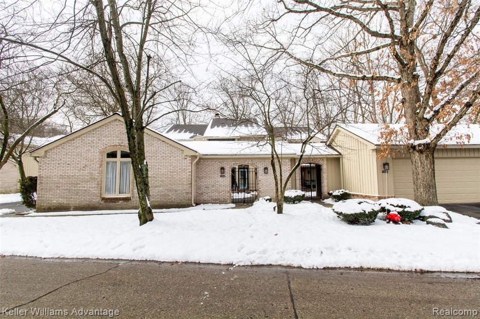 1354 Bramblebush Run, Bloomfield Hills, MI 48304 - photo 1