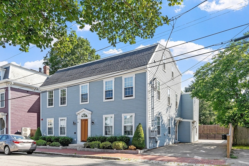 41 Washington St unit B, Newburyport, MA 01950 - photo 1