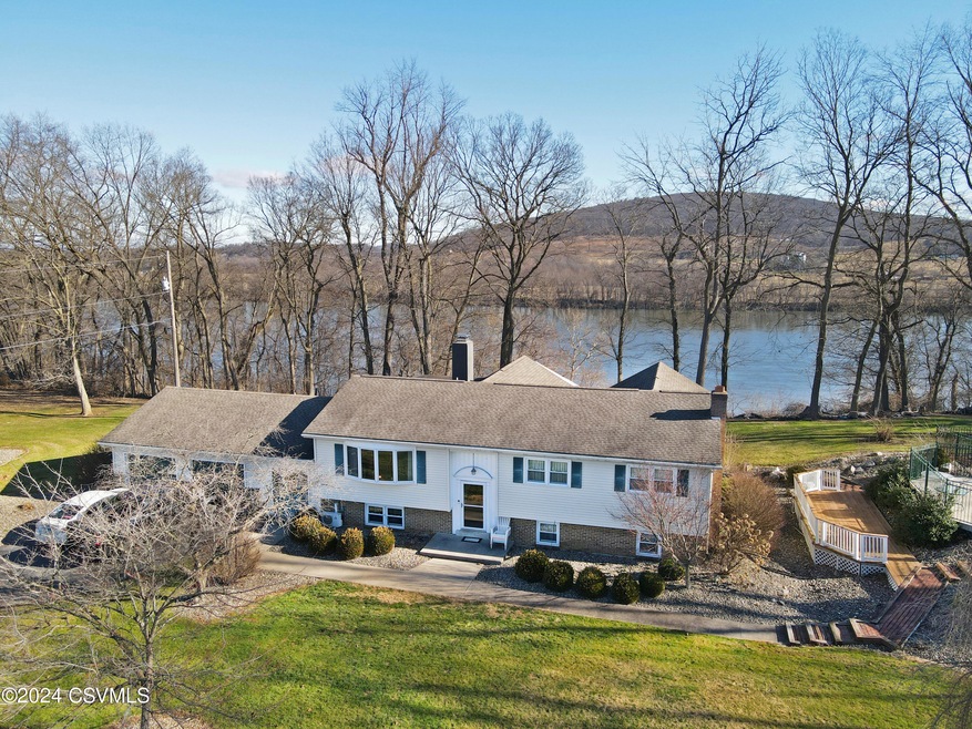 152 E Cardinal St, Lewisburg, PA 17837 - photo 1