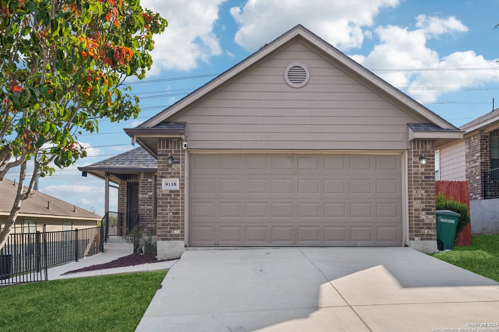 9118 Everton, San Antonio, TX 78245 - photo 1