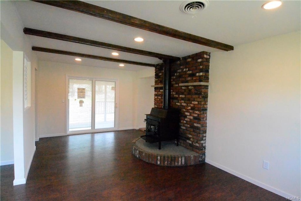 4 Decker Dr, Washingtonville, NY 10992 - photo 1