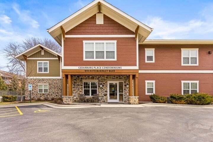 Cedarburg Place Condo