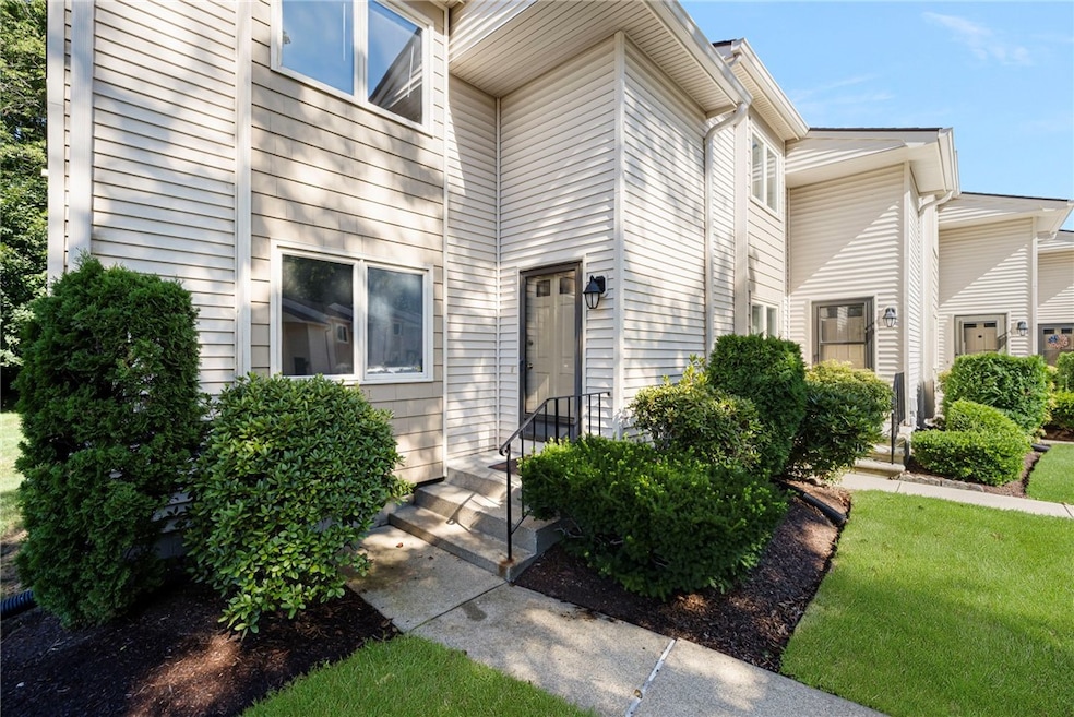 500 E Greenwich Ave unit 101, West Warwick, RI 02893 - photo 1