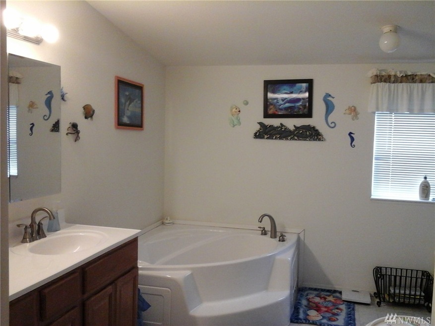 102 Chets Ln, Onalaska, WA 98570 - photo 1