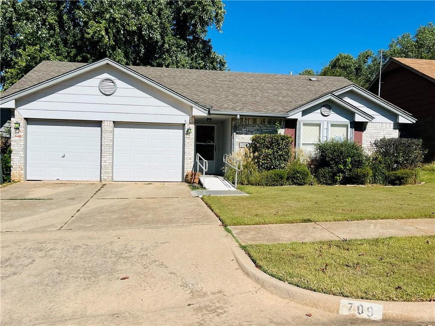 709 Coopers Hawk Dr, Norman, OK 73072 - photo 1