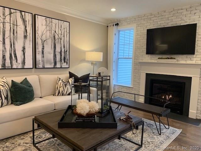 32 Hunting Ridge Ln unit 23, Bethel, CT 06801 - photo 1