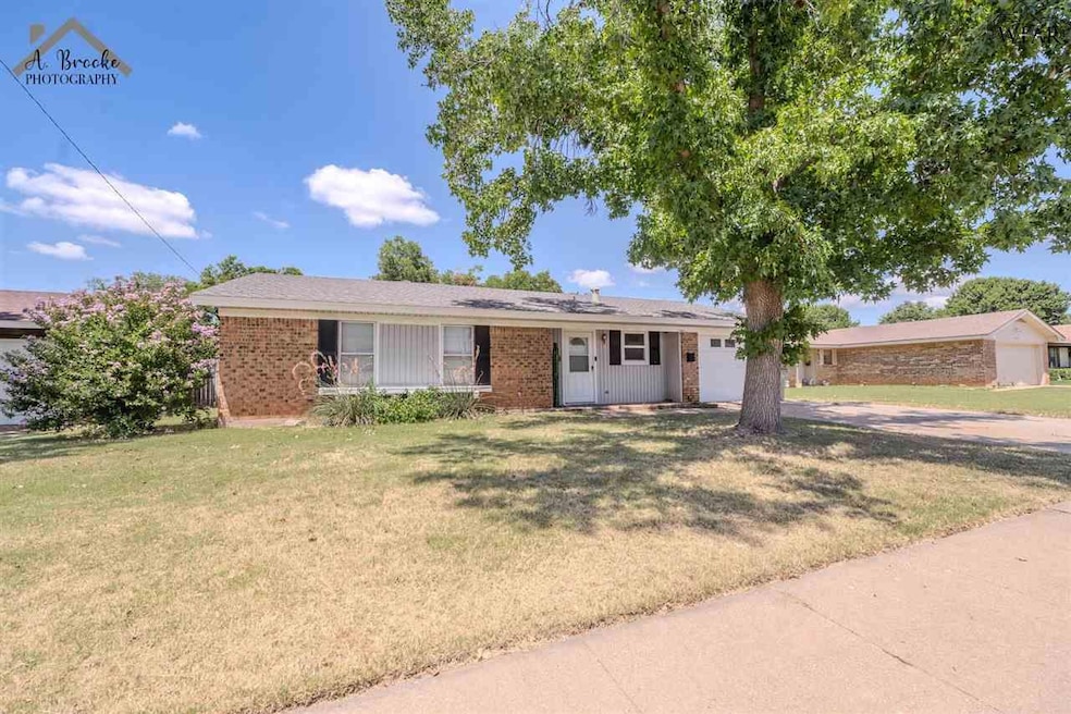 Pending $154,900 • Co-Listing Agent