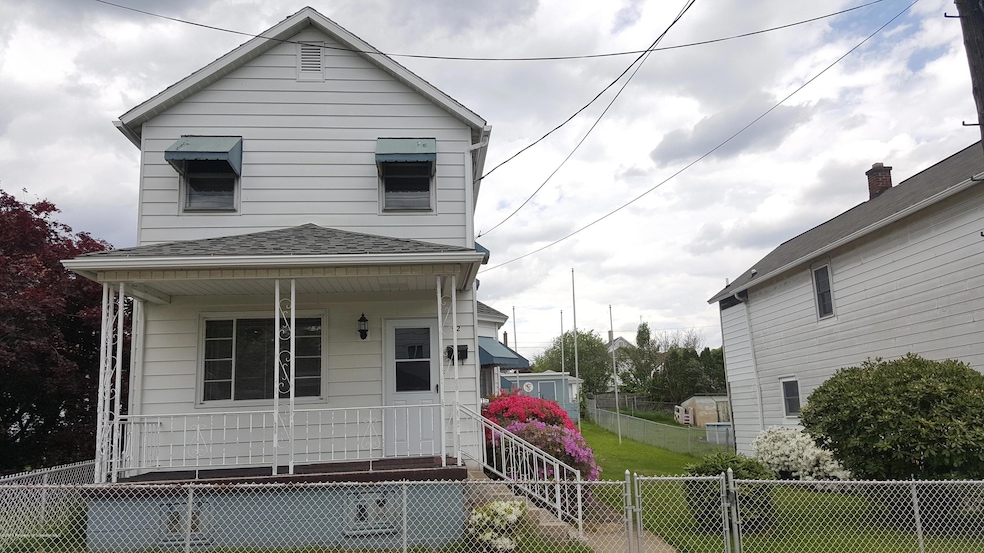 52 W Grove St, Nanticoke, PA 18634 - photo 1