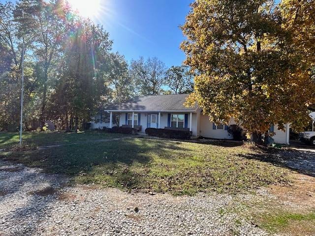 5272 Red Hills Ln, Sumner, IL 62466 - photo 1